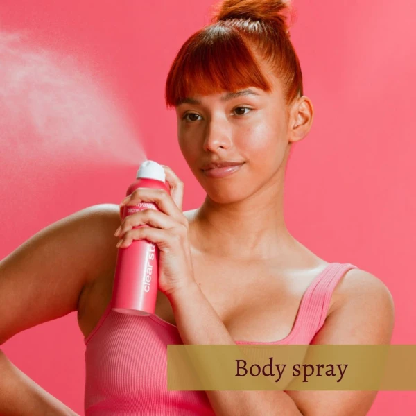 Zeg vaarwel tegen lichaamspuistjes met de gloednieuwe Clear Start Clarifying Body Spray 
